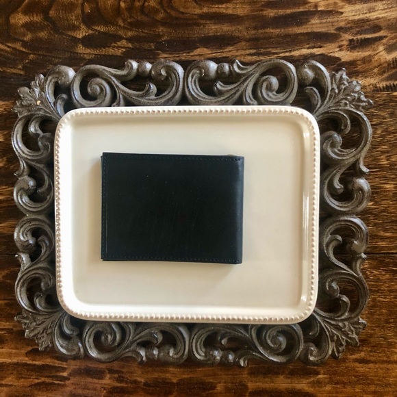 Paul&Taylor black Leather Credit Card Holder-NWOT - Picture 6 of 8